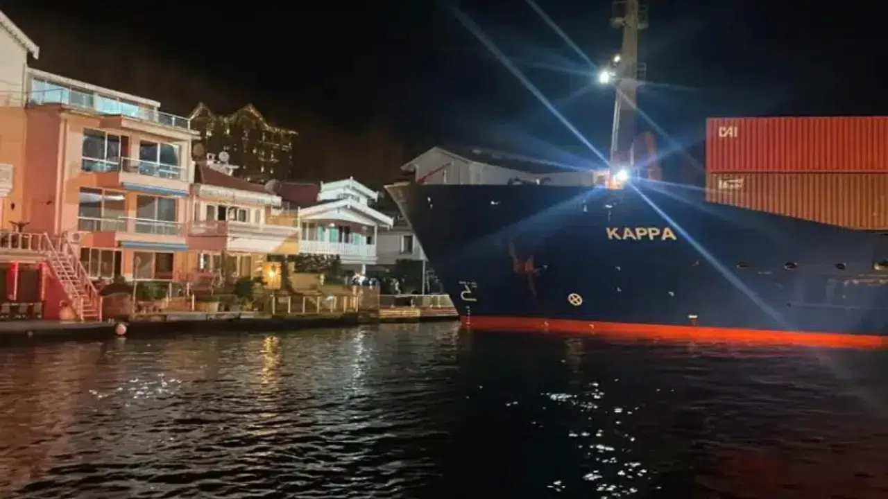 Boğaz'da karaya oturan gemi kimin, yalıya çarptı mı, yalı Müge Anlı'nın mı?