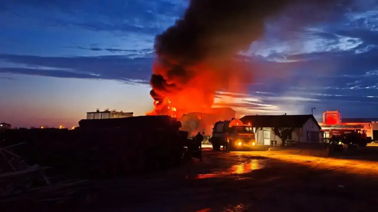 İpsala’da kereste fabrikasında yangın: Yağ kazanı patladı
