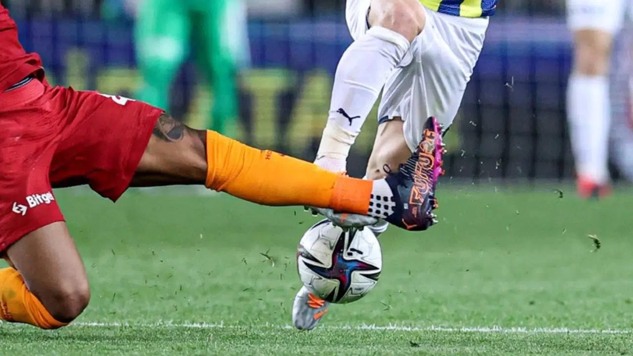 Galatasaray-Fenerbahçe maçı ilk 11’ler nasıl? Kadro açıklandı mı, eksikler cezalılar kimler, kart sınırında kim var?