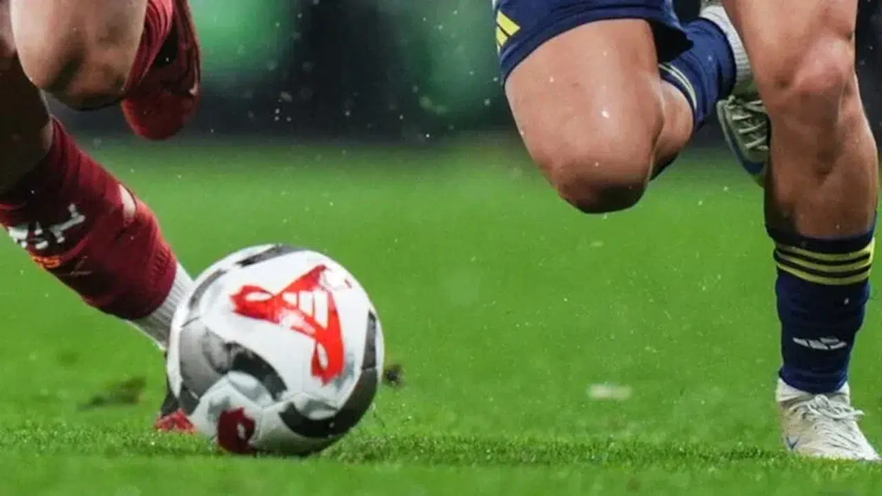 Derbi değil matematik savaşı! Aslan yenilmiyor, kanarya vazgeçmiyor: İşte dev maçın kader anı!