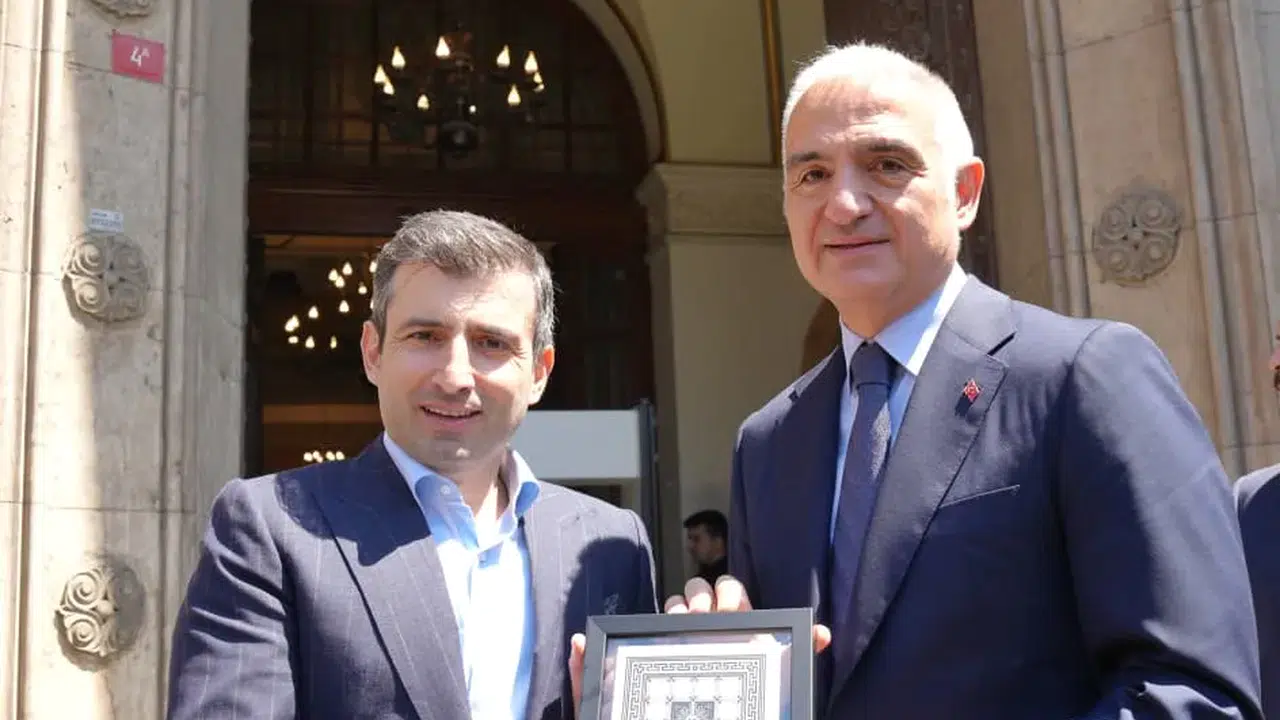 Tarihi Karaköy Palas kültür ve sanat merkezi olarak kapılarını açtı!