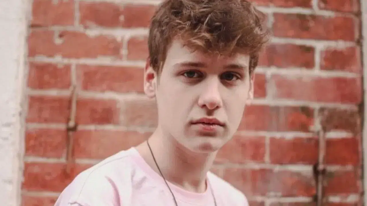 The Traitors Türkiye Emre Uzunboy kimdir, kaç yaşında, sevgilisi kim, mesleği ne, ne iş yapıyor, kariyeri nasıl başladı?