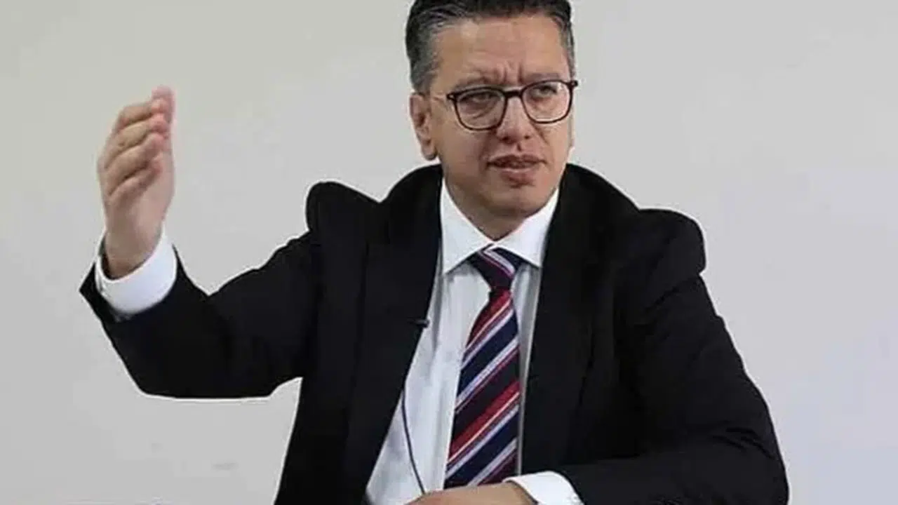 Şeref Albayrak kimdir ve hayatı: Hangi partiden, aslen nereli, yaşı kaç, ne iş yapıyor, evli mi?