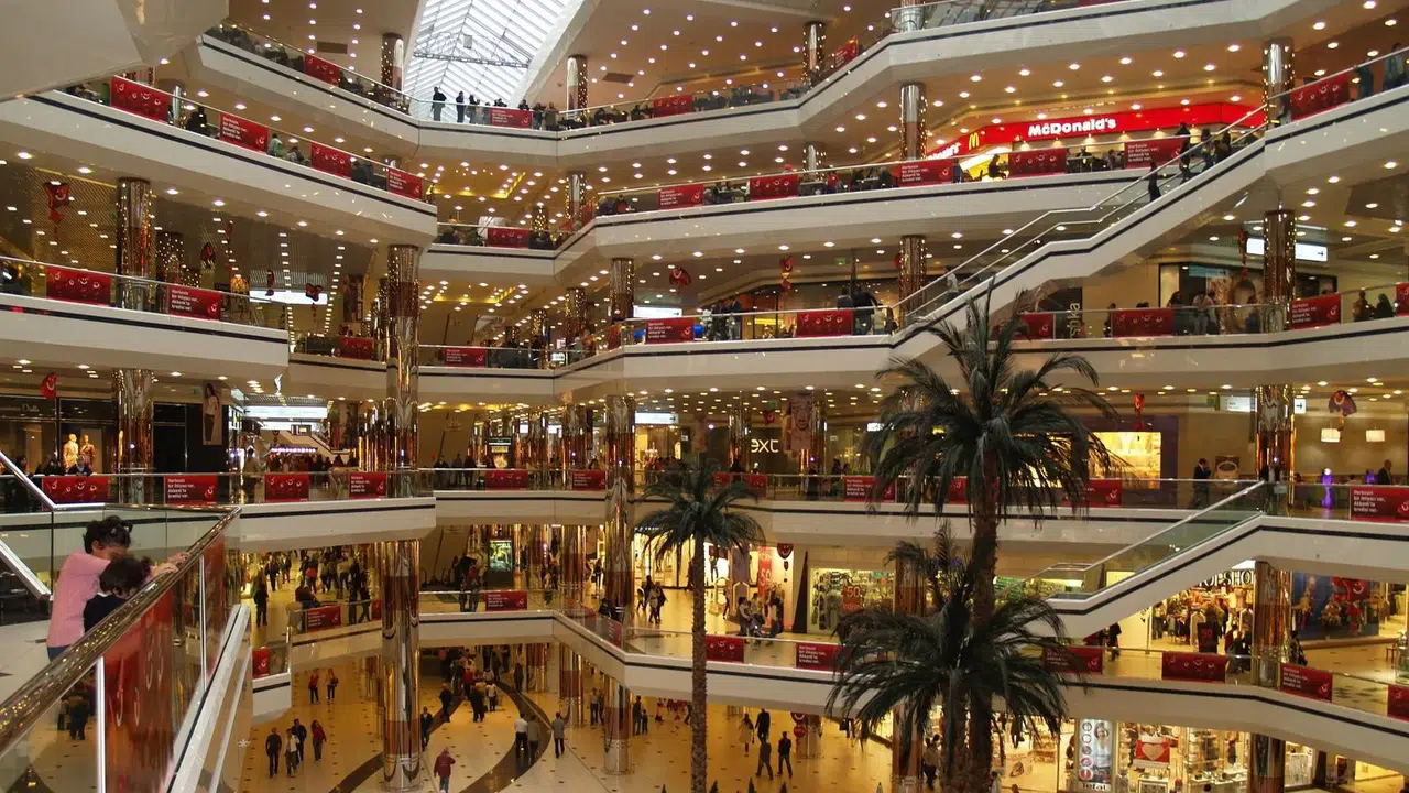 AVM giriş ücreti iddia mı gerçek mi! Alışveriş merkezlerine parayla mı girilecek, resmi açıklama var mı?