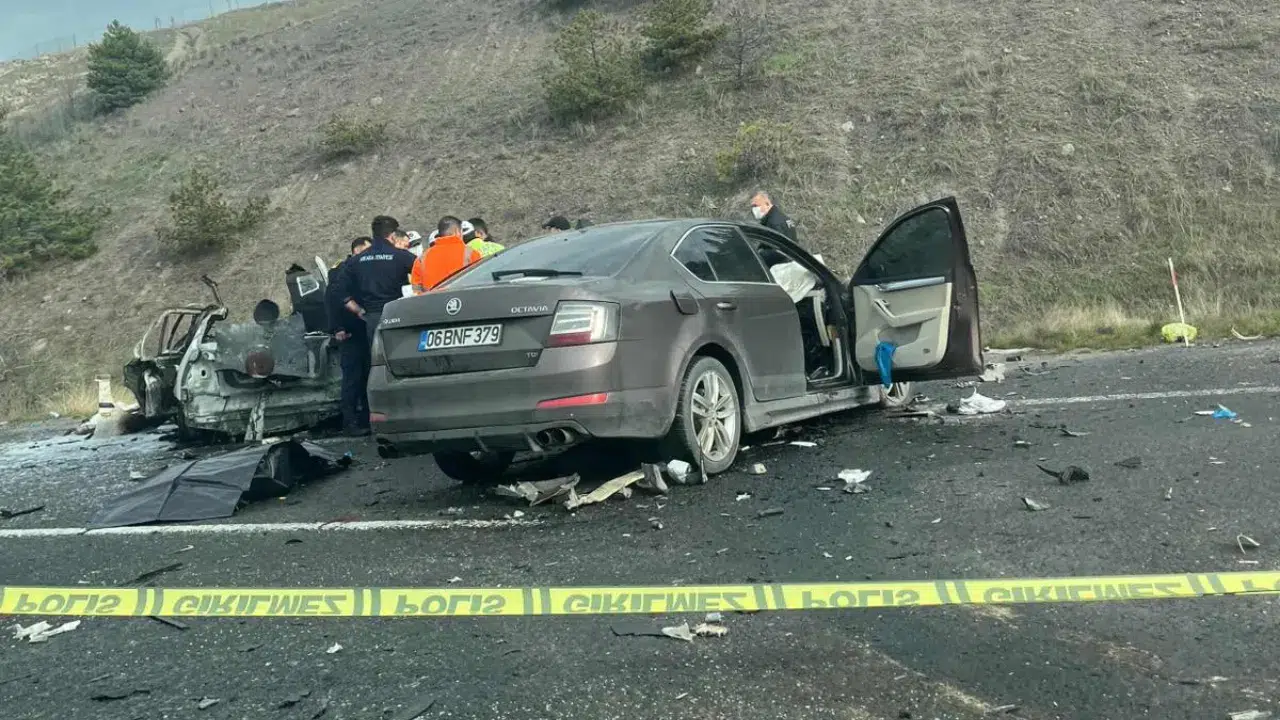Ankara Kuzey Çevre Yolu kazası nasıl oldu! Ters yön ihlali mi var, kaç kişi öldü, yollar kapandı mı?