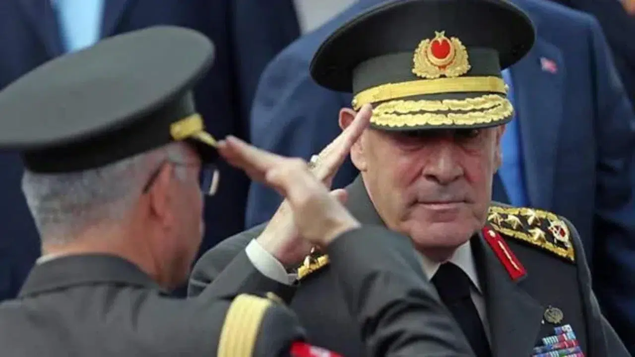 'Tanklar gelir' diyenler, 'selam çakan' kalemler: 27 Nisan’ın medya arşivi!