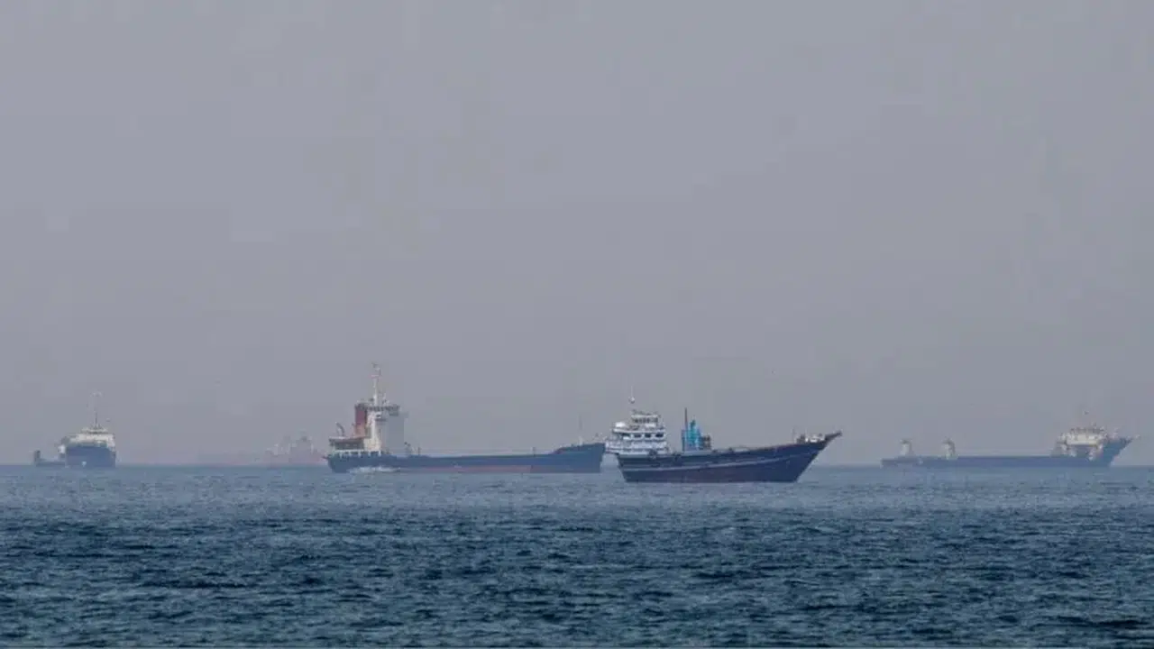 Hürmüz'de 24 saatte sadece 5 gemi! Küresel enerji akışı kesildi, petrol fiyatları alarm veriyor