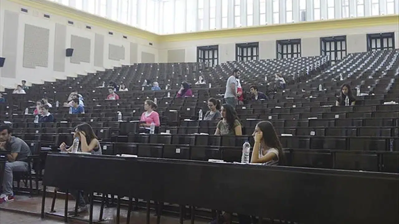 Üniversitelerde hangi bölümler açılacak? YÖK 2026 yeni bölümler ve kapatılacak programlar listesi