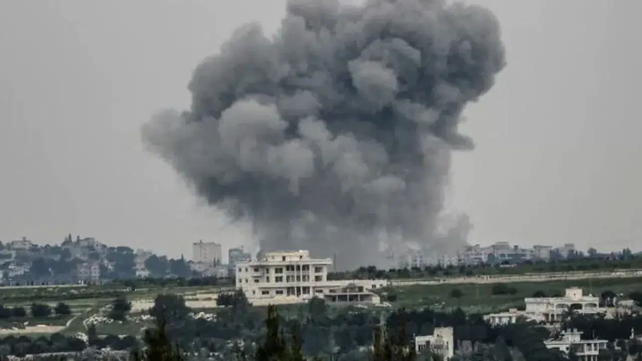 Lübnan’da ‘kağıt üstünde’ ateşkes: İsrail Bekaa’yı vurdu, ölü sayısı artıyor!