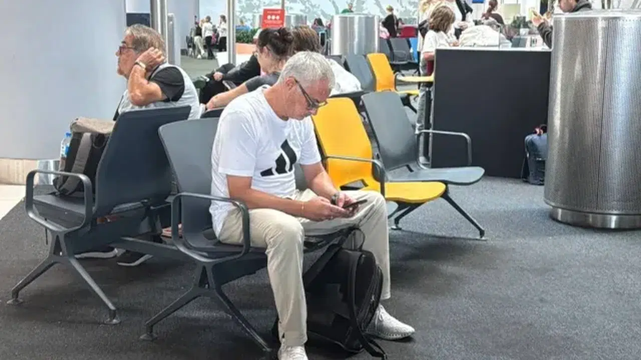 Biri sessizce gitti, diğeri için İstanbul ayağa kalktı! Fenerbahçe'de vedaların tezatlığı...