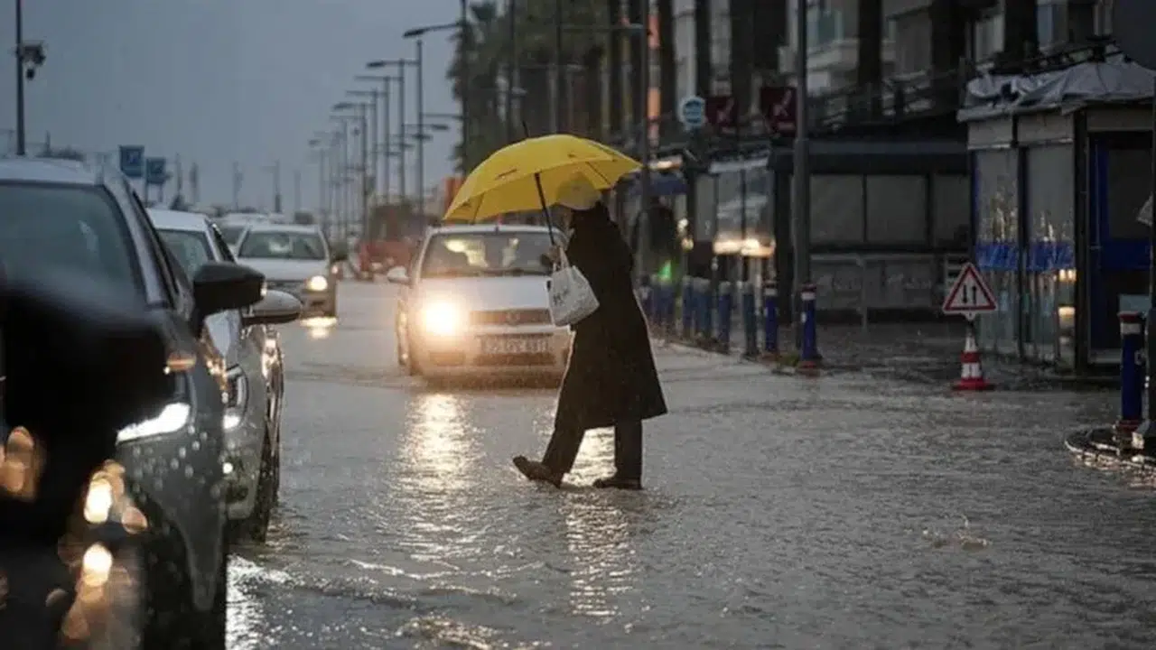 Meteoroloji’den ‘turuncu’ alarm: Sıcaklık, toz taşınımı ve sel aynı anda geliyor!