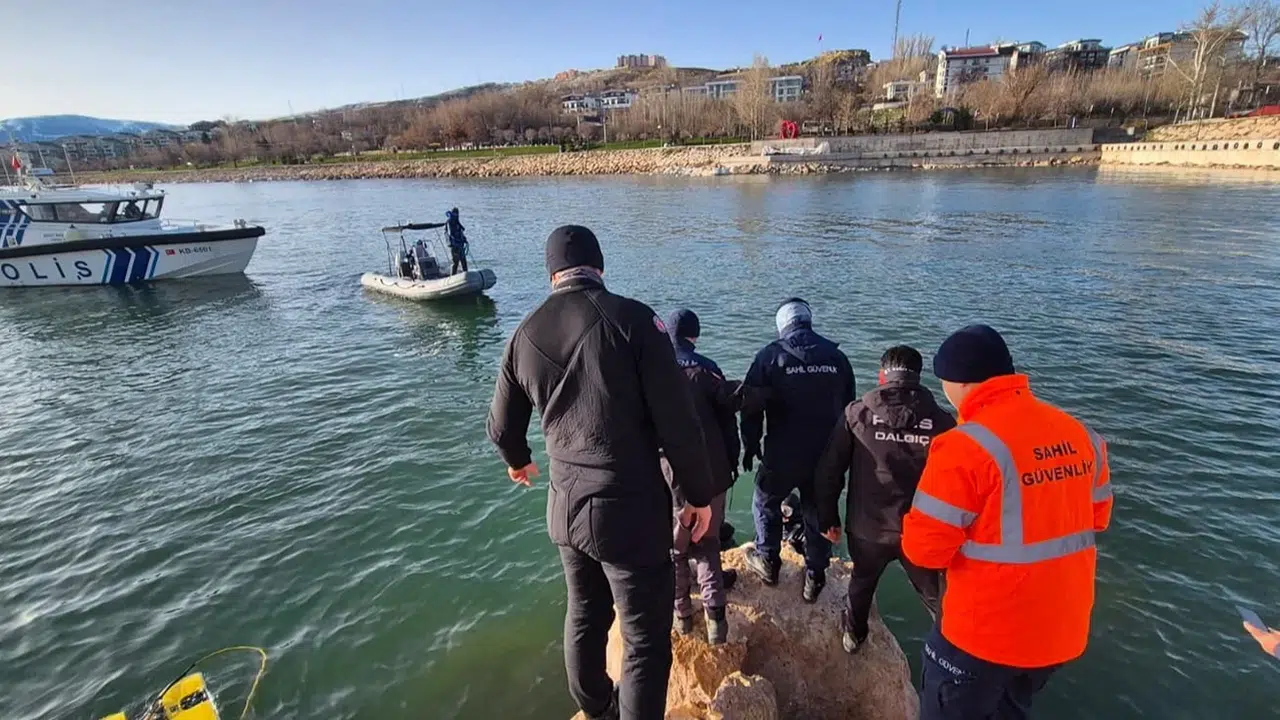 Boran Öner kimdir, kaç yaşında, bulundu mu, ölüm nedeni ne, Van Gölüne mi düştü?