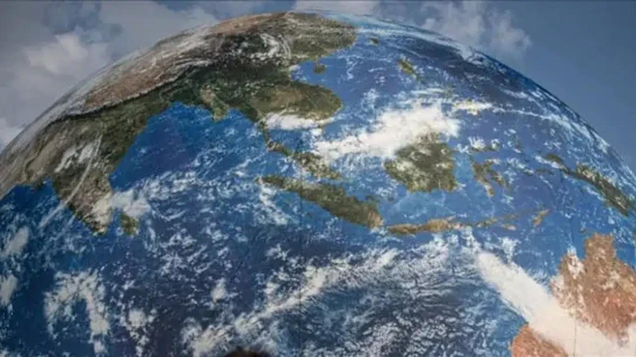 Tepemizdeki trafik kilitlendi! Alçak dünya yörüngesi çökerse internet kesilecek