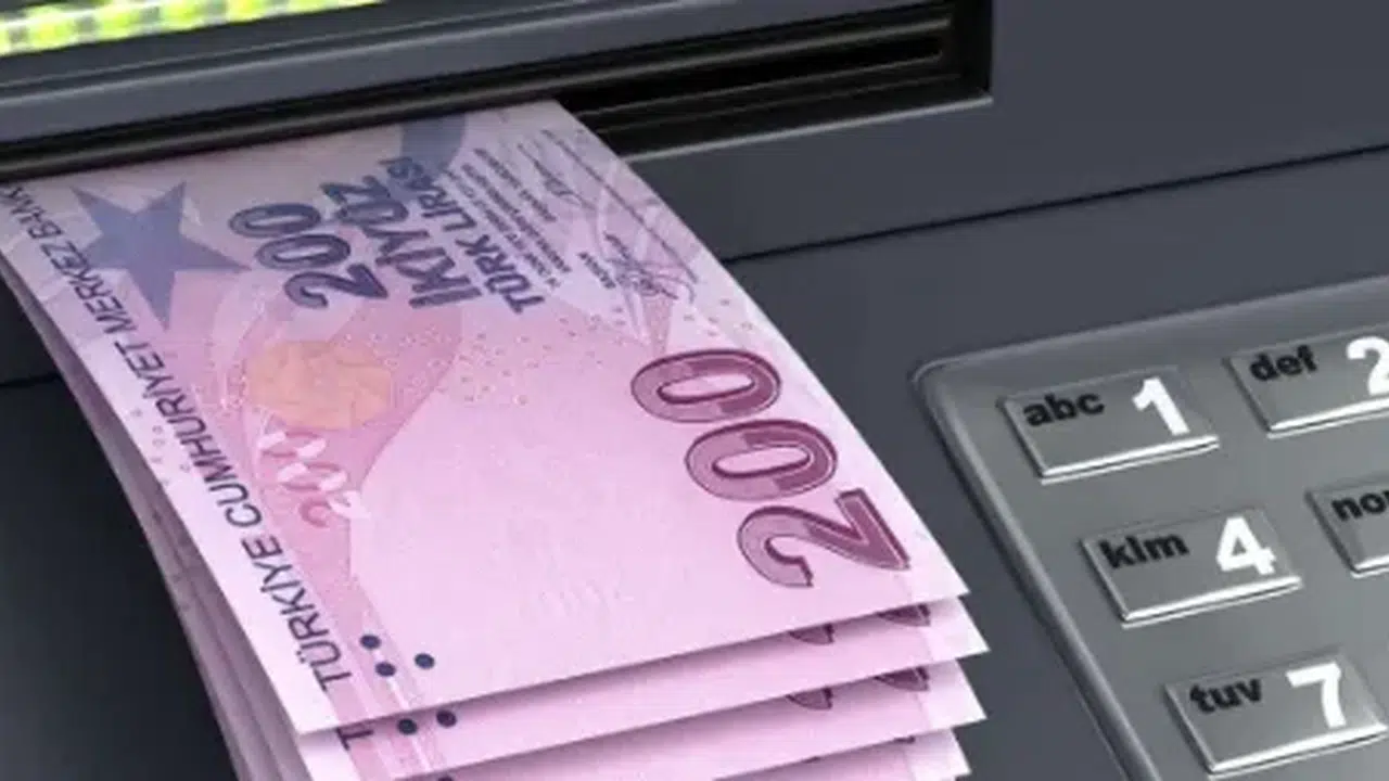 Kredi muslukları açılıyor: Bankacılık devlerinden peş peşe indirim kararı!