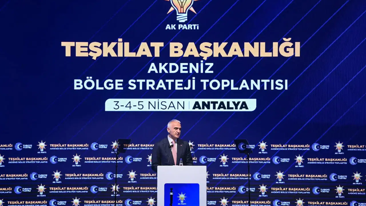 Bakan Ersoy açıkladı: Turizm gelirleri katlandı, Türkiye dünyayı geçti!