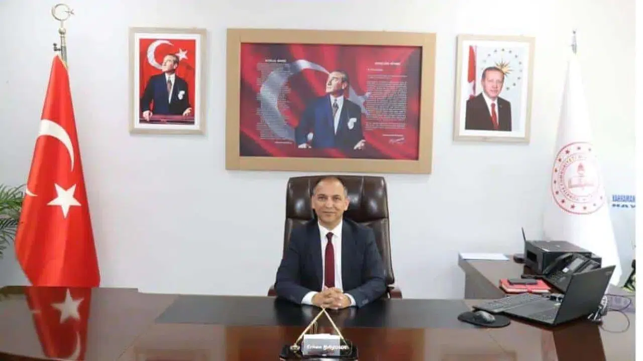 Öğretmene 'Yarın seni görmek istiyorum' baskısı! İşte MEB Müdürü'nü yakan o yazışmalar...