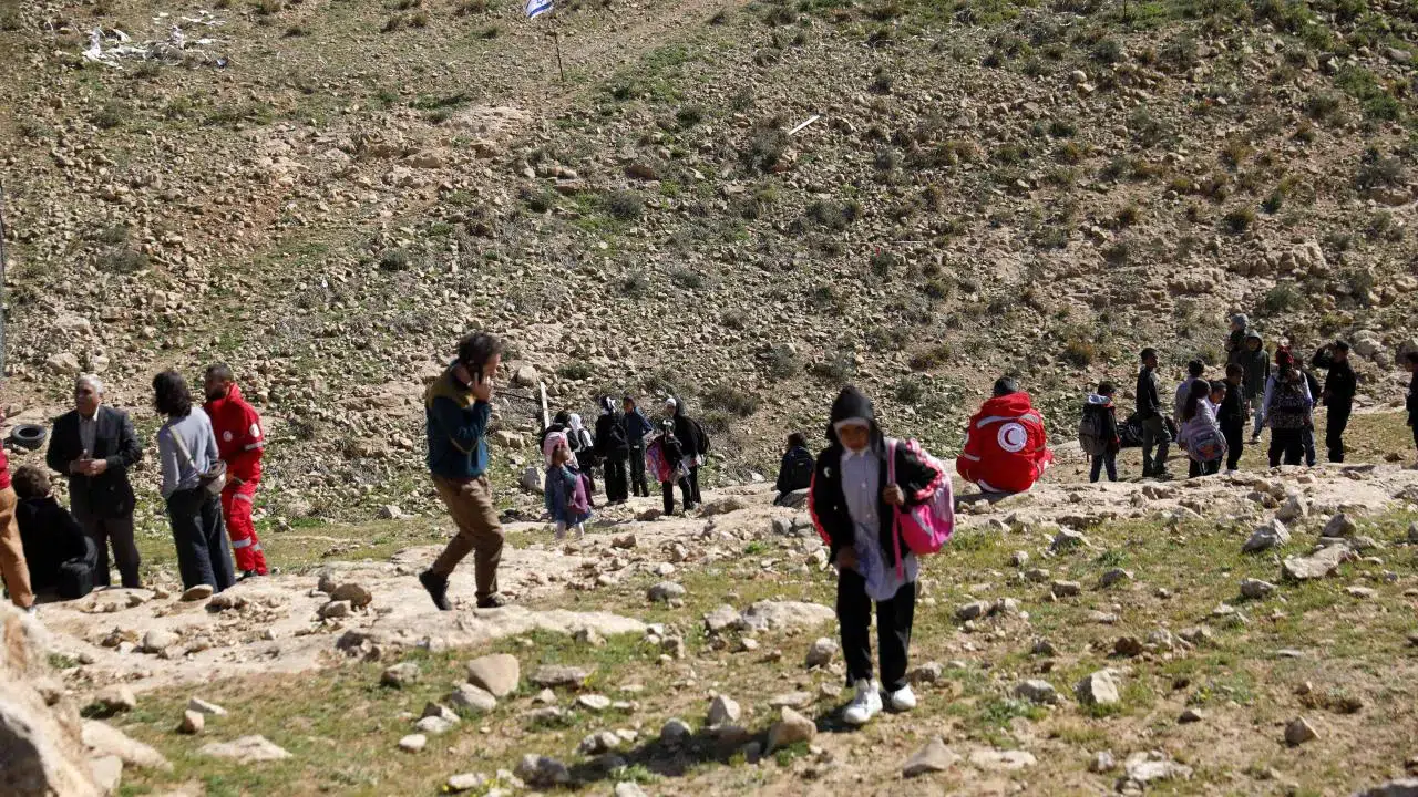 Okul değil sanki cephe: Filistinli çocukların sokaktaki eğitim direnişi!