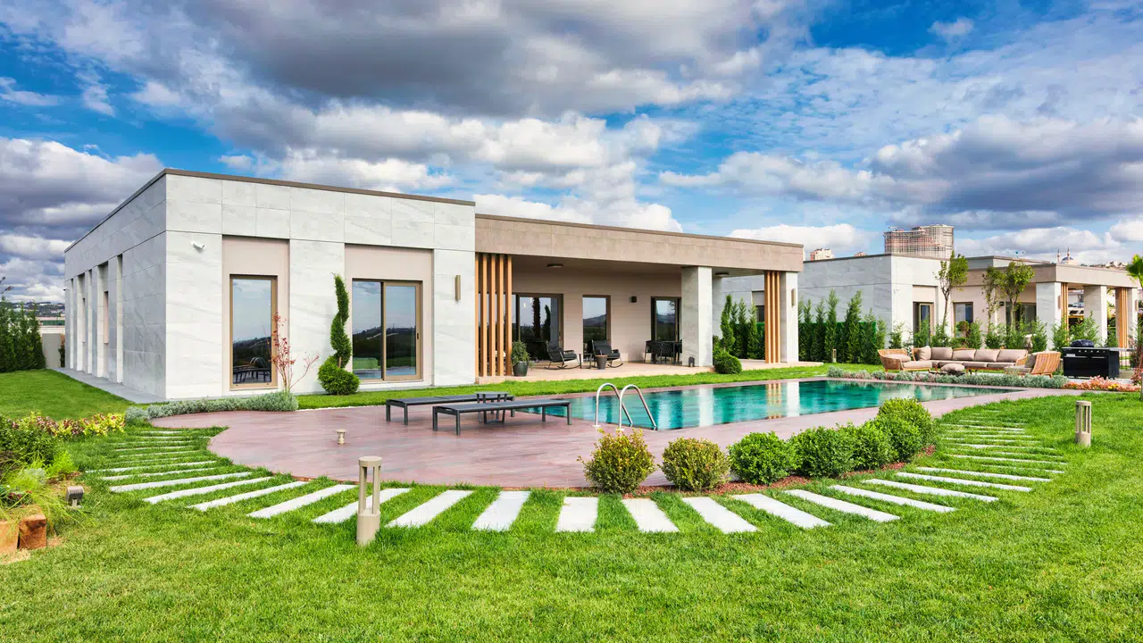 Akyapı’nın Büyükçekmece’deki lüks villa projesi Big Country’de yaşam başladı