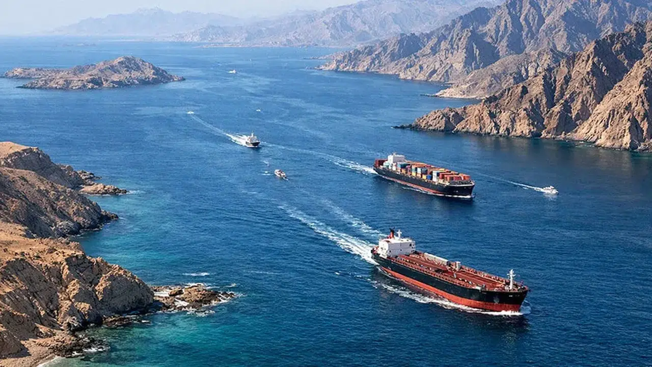 Küresel enerji arzında Hürmüz krizi: Al Ghashamiya ve Lebrethah tankerleri döndü