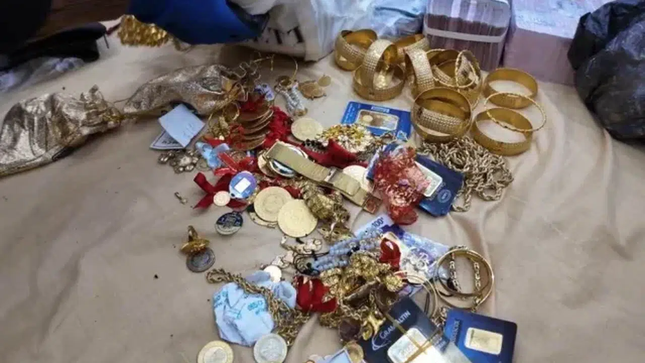 Konya’da 'paravan' emlakçılara şafak darbesi: Evlerinden servet çıktı!