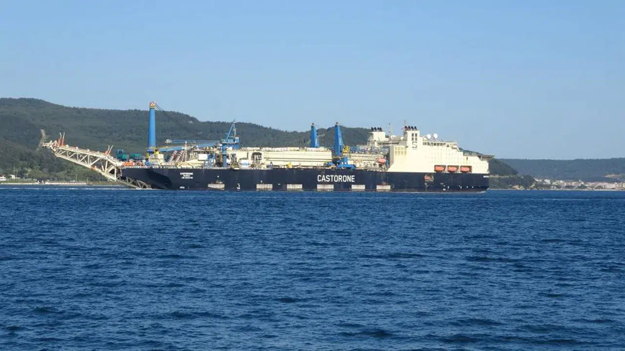 Çanakkale Boğazı’ndan dev geçiş