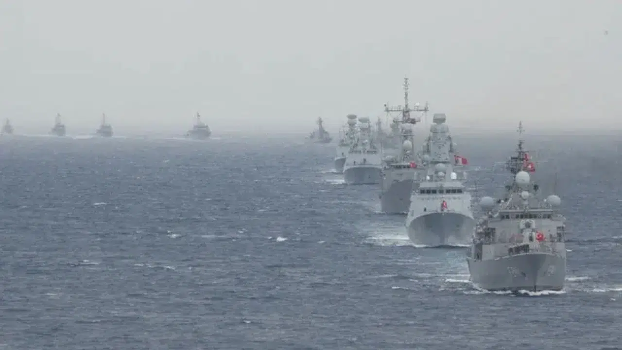 Mavi Vatan’da fırtına koptu! TCG Anadolu’da dev zirve: Hedefler tam isabetle vuruldu