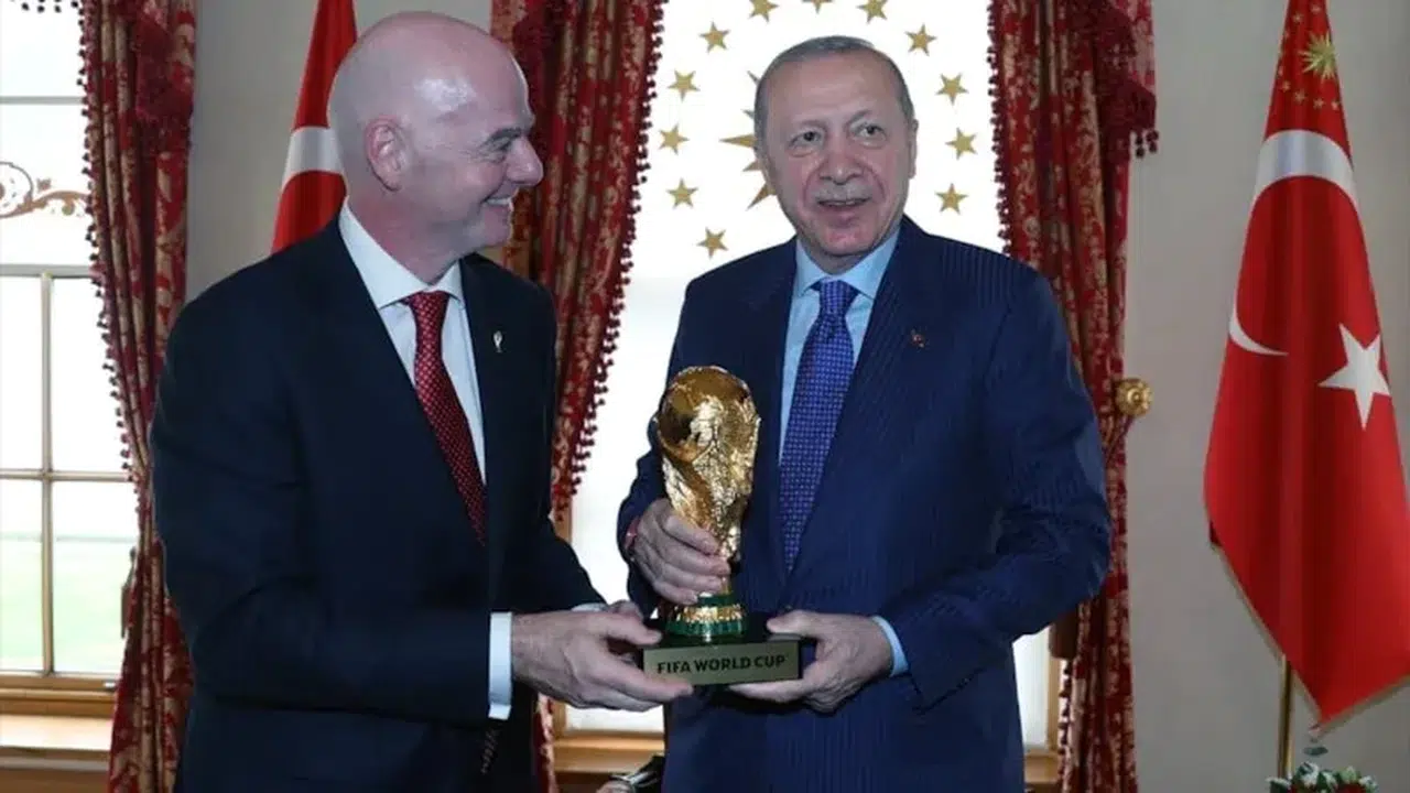 Dünya Kupası Dolmabahçe’de! Cumhurbaşkanı Erdoğan ve Infantino arasında dev zirve