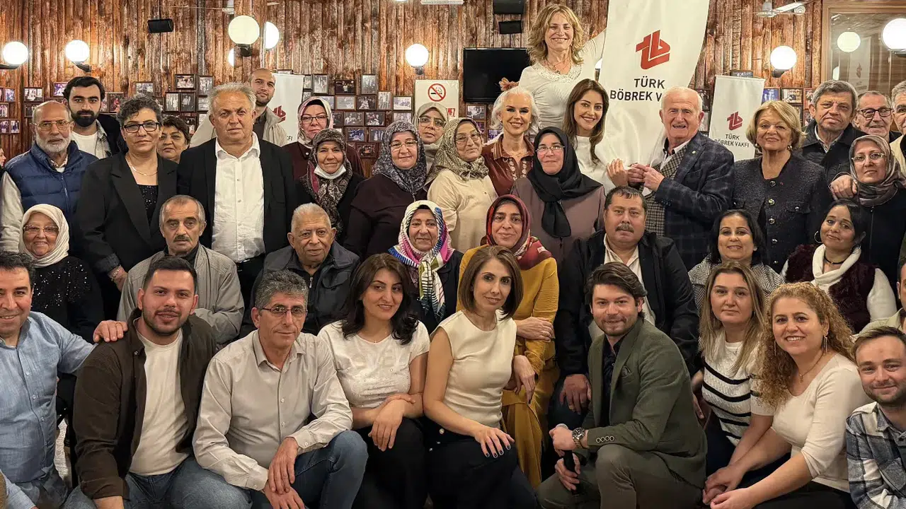 Türk Böbrek Vakfı diyaliz hastaları moral yemeğinde buluştu