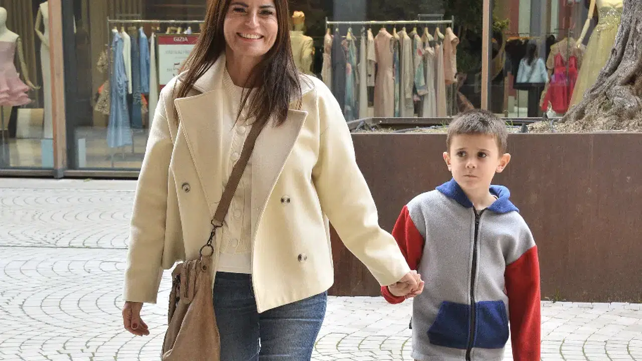 Ece Vahapoğlu'nun oğluyla keyif günü