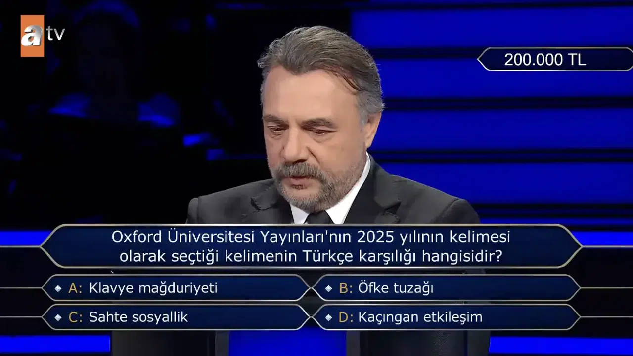 Oxford Üniversitesi yayınlarının 2025 yılının kelimesi olarak seçtiği kelimenin Türkçe karşılığı hangisidir?