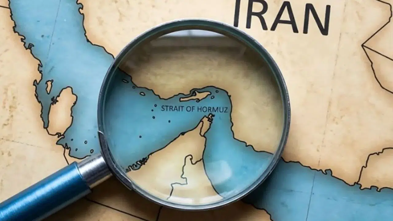 Hürmüz Boğazı’nda alevli saatler: İran 3 gemiyi vurdu, 2’sine el koydu!