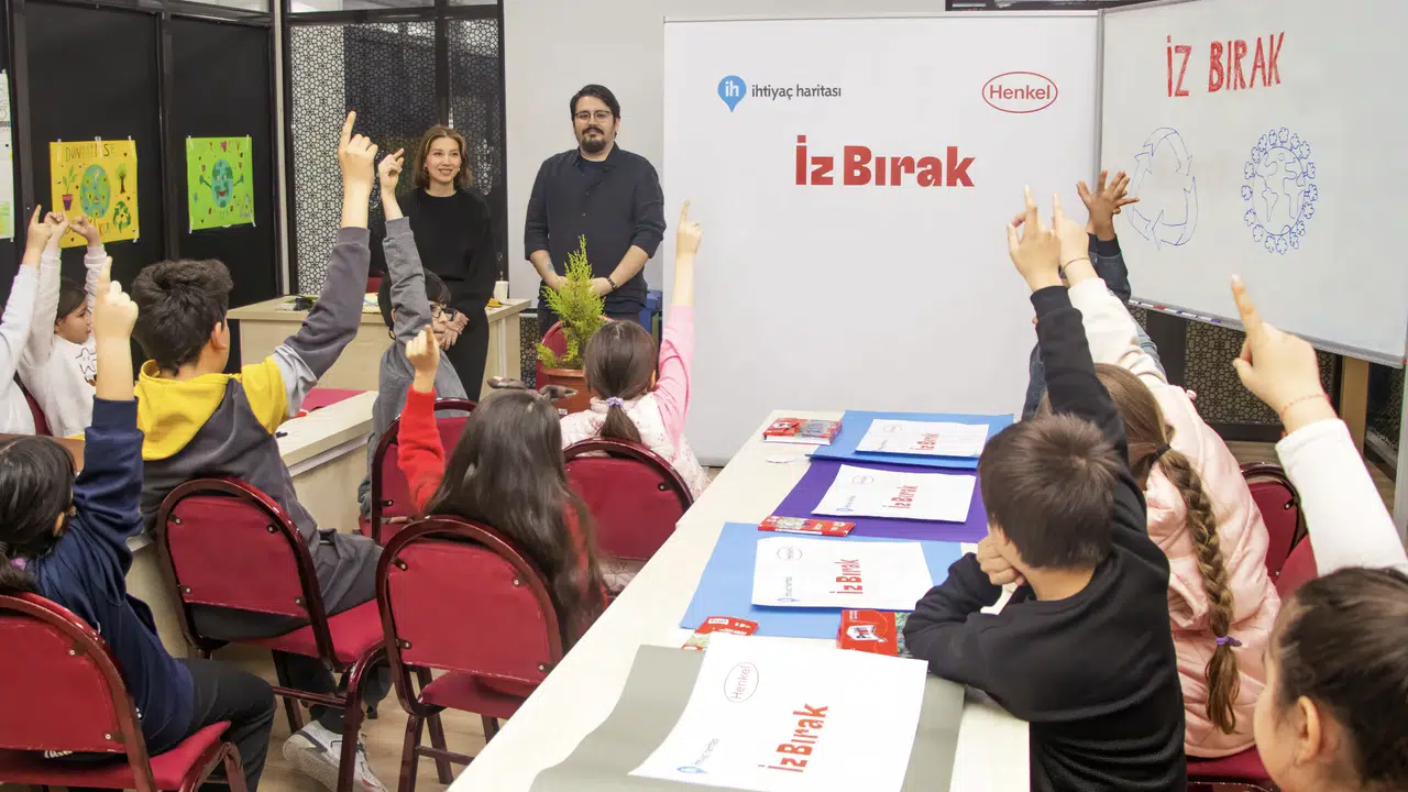 Türk Henkel’den İzmir’de anlamlı dokunuş: İz Bırak projesi doğa için çocuklarla buluşuyor