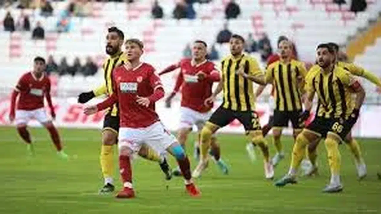 Sivasspor İstanbulspor maçı şifresiz mi, yayın kanalı ne, saat kaçta, nereden izlenir?