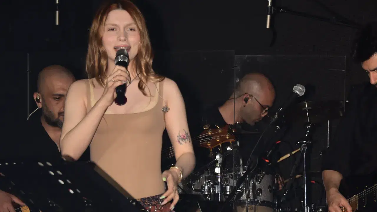 Aleyna Tilki’den radikal değişim: Eski Aleyna’yı kendi ellerimle öldürdüm