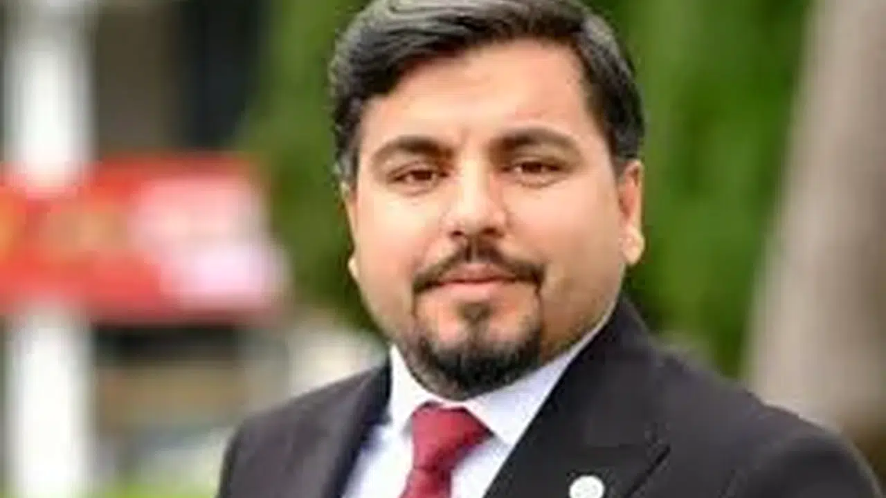 Arif Kocabıyık kimdir, CHP’ye neden katıldı, geri neden çıkarıldı, küfür iddiası doğru mu, üyelik neden iptal edildi?