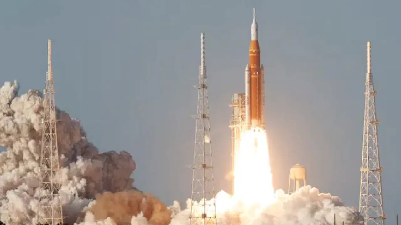 NASA Artemis II Fırlatıldı mı? Görevi Nedir, ABD Çin Uzay Yarışında Öne Geçti mi?