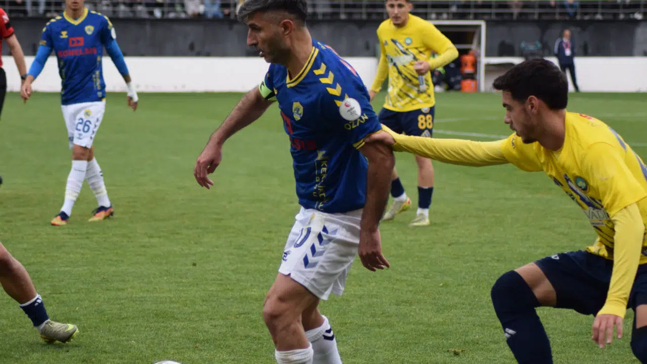 Küçükçekmece Sinopspor Etimesgutspor maçı saat kaçta ve nerede izlenir, hangi kanalda, şifresiz mi?