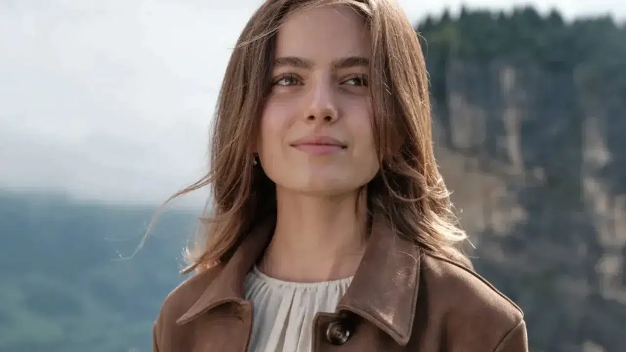 Sert kayaya çarptılar! Ava Yaman’dan o eleştirilere tokat gibi cevap: 'Benim özgürlüğüm değil mi?'