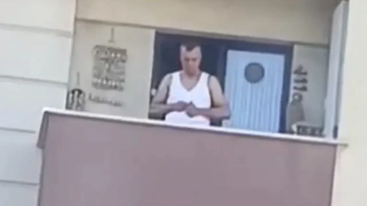 Balkonda şarjör mesaisi kısa sürdü: Polis baskın yaptı, mahkeme serbest bıraktı!