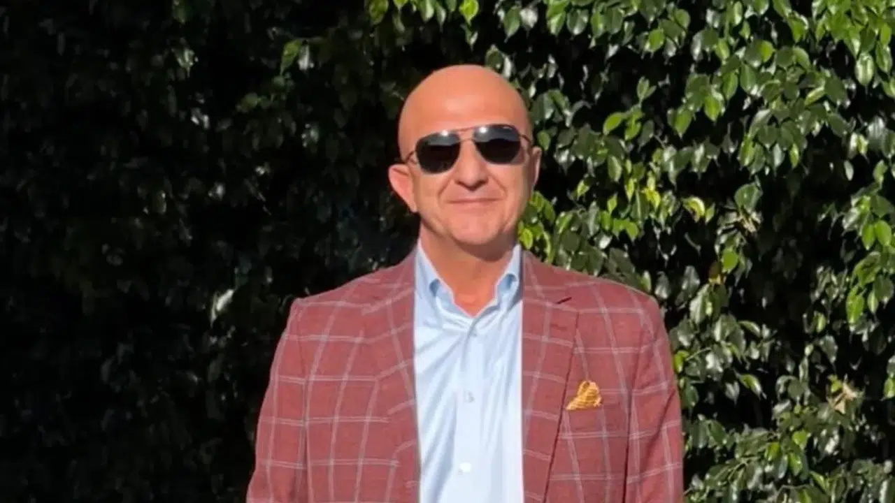 Aydın Çavuşoğlu kimdir, neden hastaneye kaldırıldı? Sağlık durumu nasıl, acil ameliyata mı alındı?
