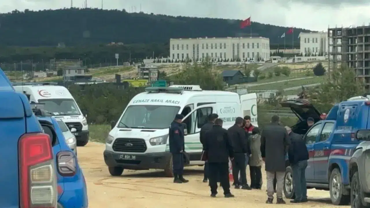 Gaziantep'te ormanlık alanda park halindeki araçta şüpheli ölüm