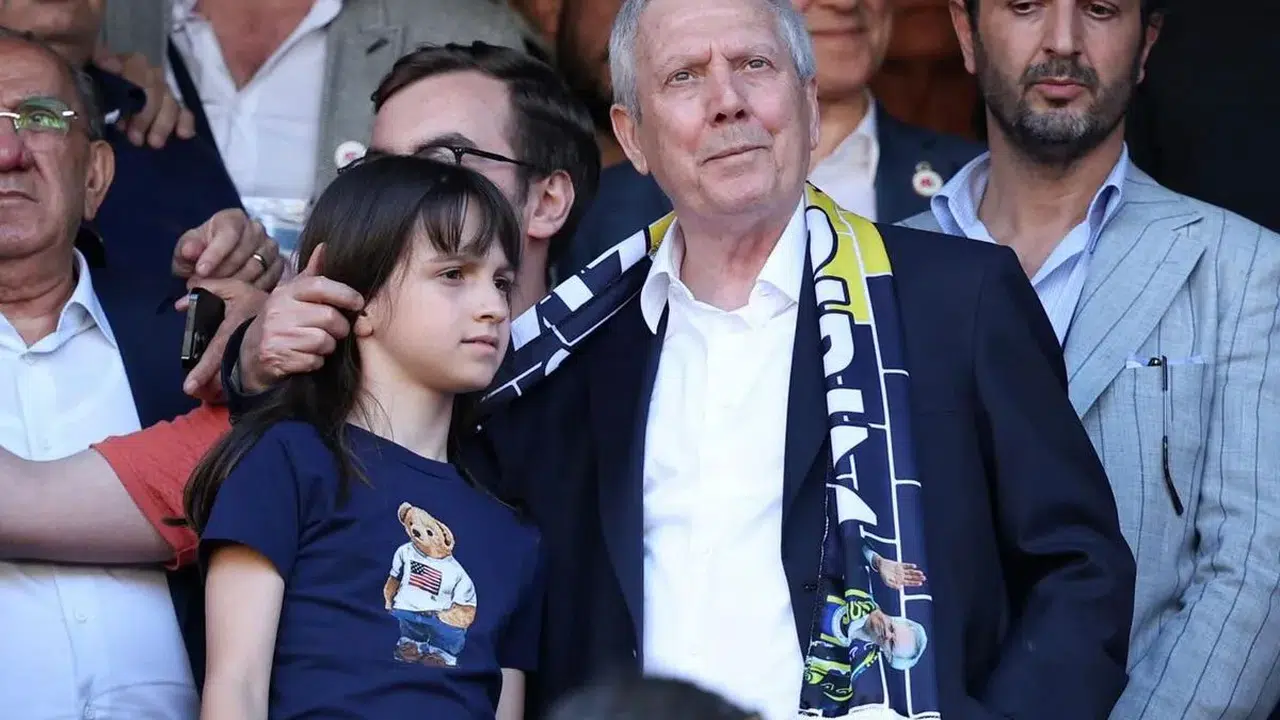 Seçim değil ihtilal! Aziz Yıldırım’dan taraftara gözyaşartan çağrı: 'Ömrümü verdim!'