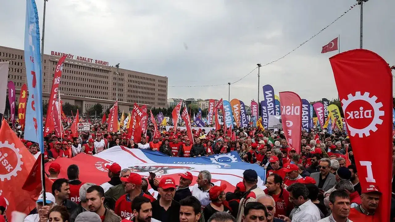 1 Mayıs’ta İstanbul’da nereler yasak, hangi ilçeler kapalı, Beyoğlu Şişli Fatih Beşiktaş kapalı mı, nerede izin var?