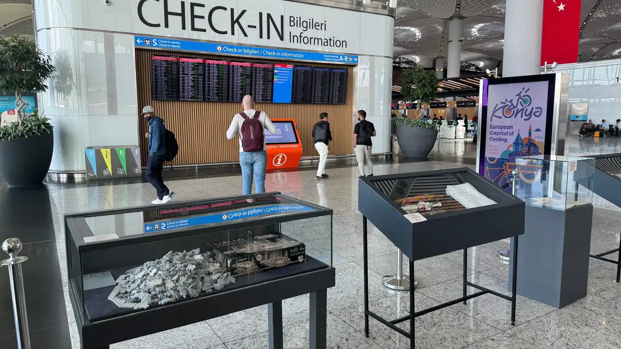 İstanbul Havalimanı'nda Bir Yol Bin Hatıra sergisi açıldı