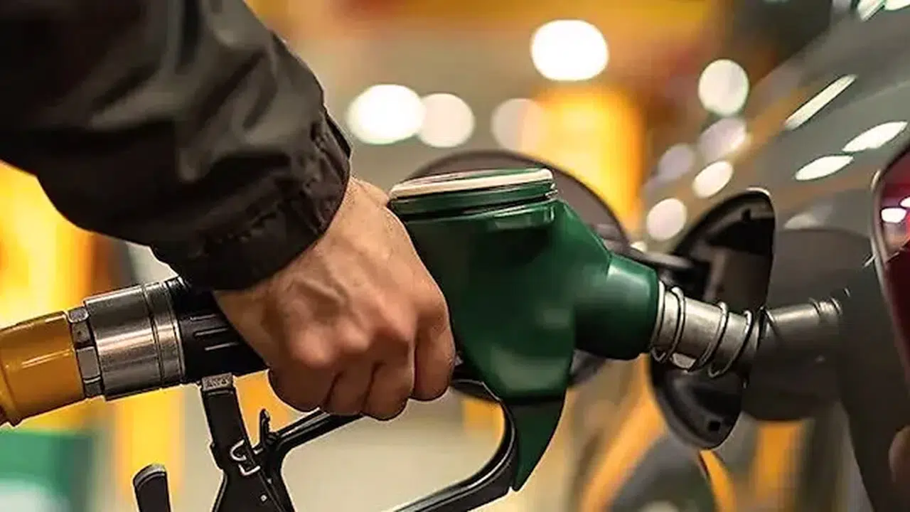 10 Mayıs 2026 benzine zam var mı? Motorin fiyatları ne kadar, LPG düşecek mi, mazot 70 tl altında mı?