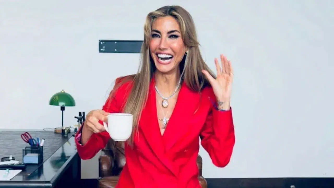 Çağla Şıkel’den şok eden diyet sırrı! 1 lahmacun, 1 saat