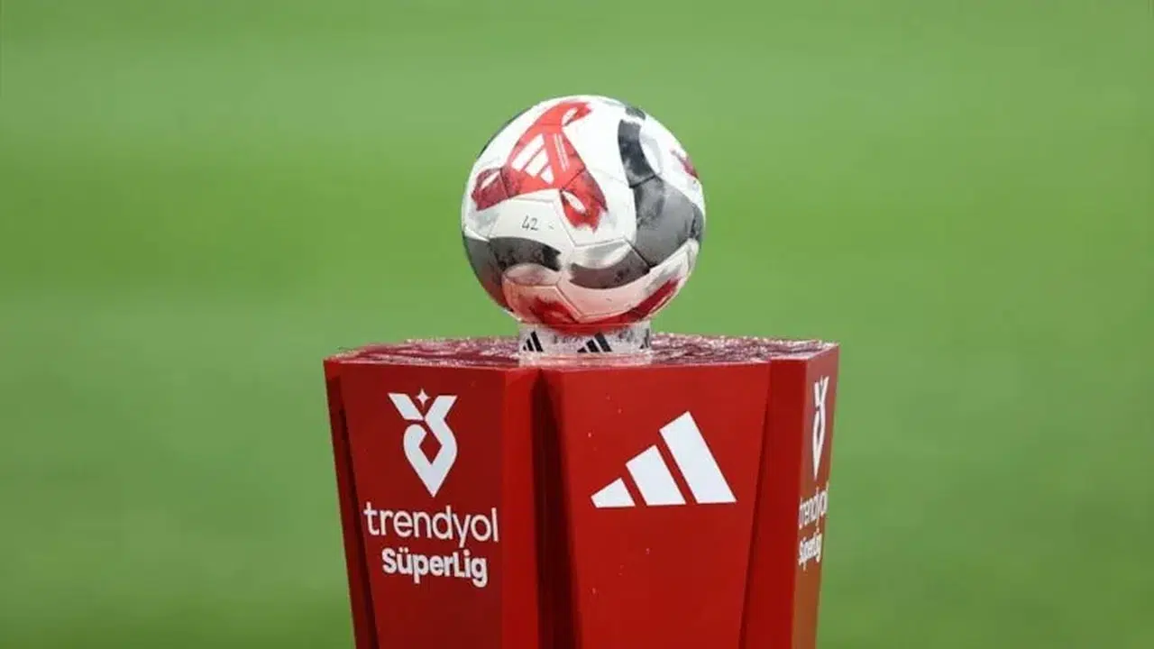 Süper Lig'de perde kapanıyor: İşte 2025-2026 sezonu final haftası programı!