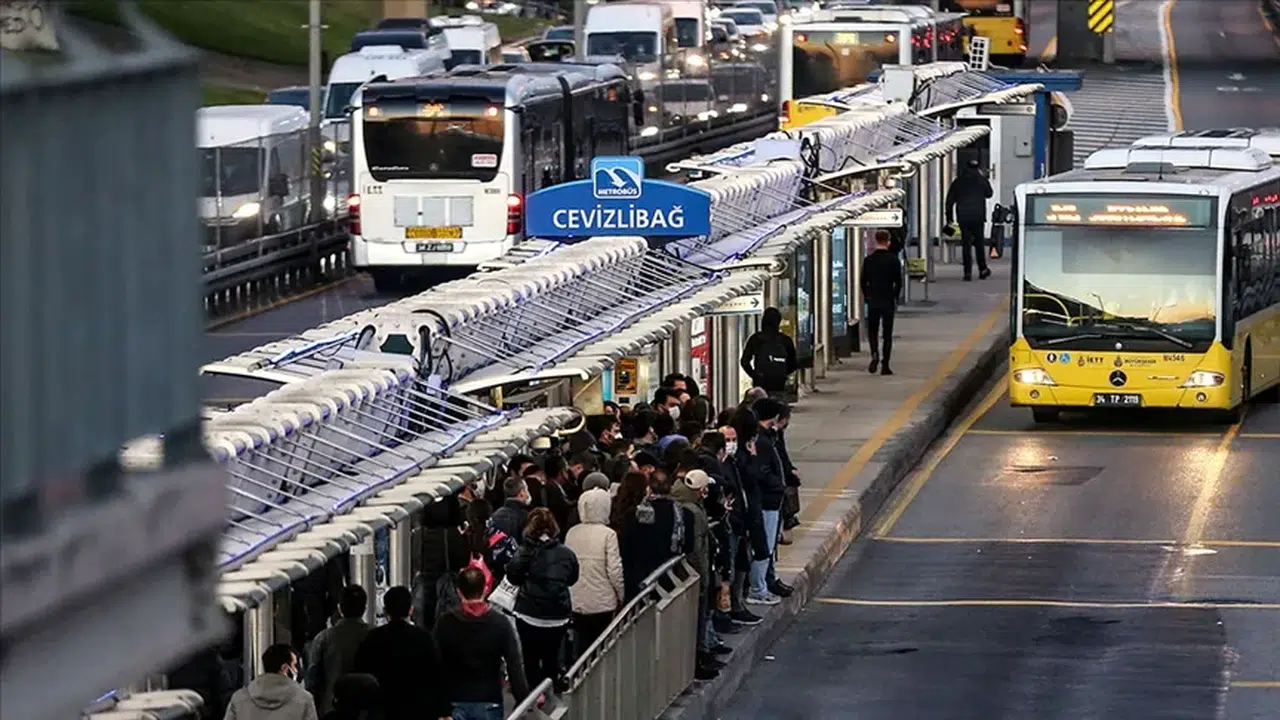 10 Mayıs toplu taşıma ücretsiz mi? ALES sınav günü kimler yararlanacak, sınav belgesi zorunlu mu?
