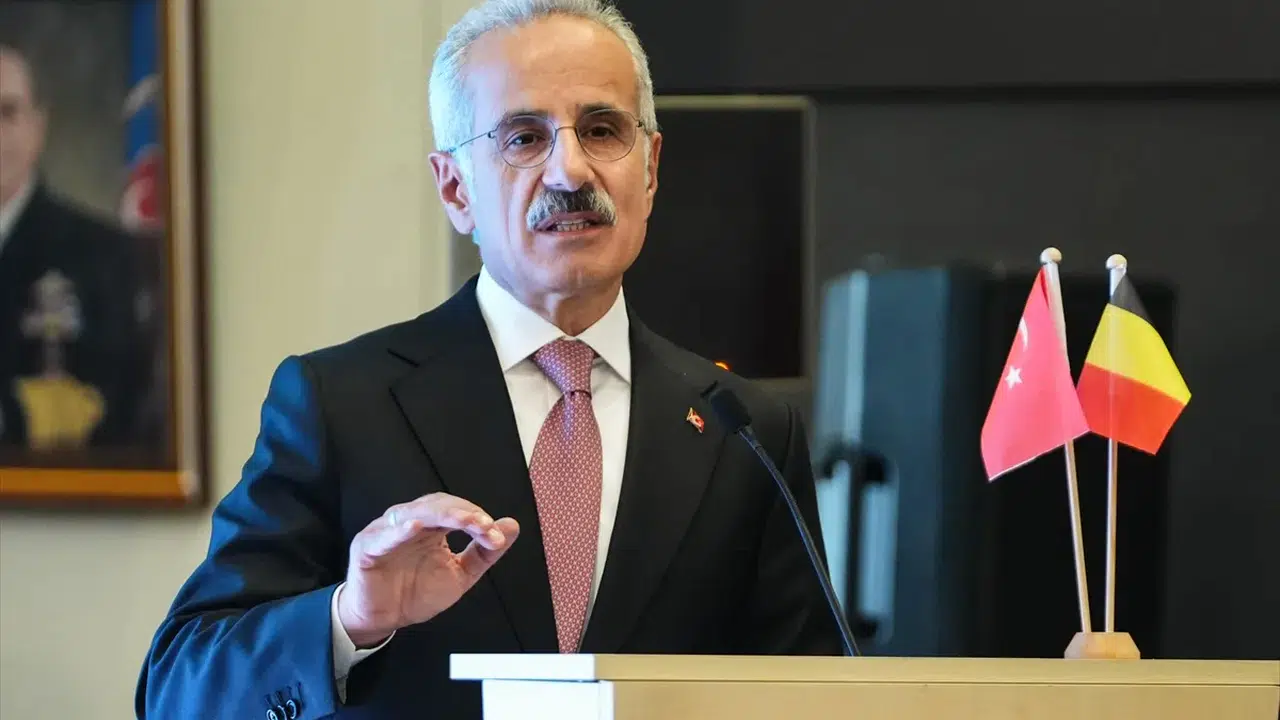 Boğaz’da tarihi zirve: Belçika heyetiyle 8 milyar dolarlık demir yolu rotası!