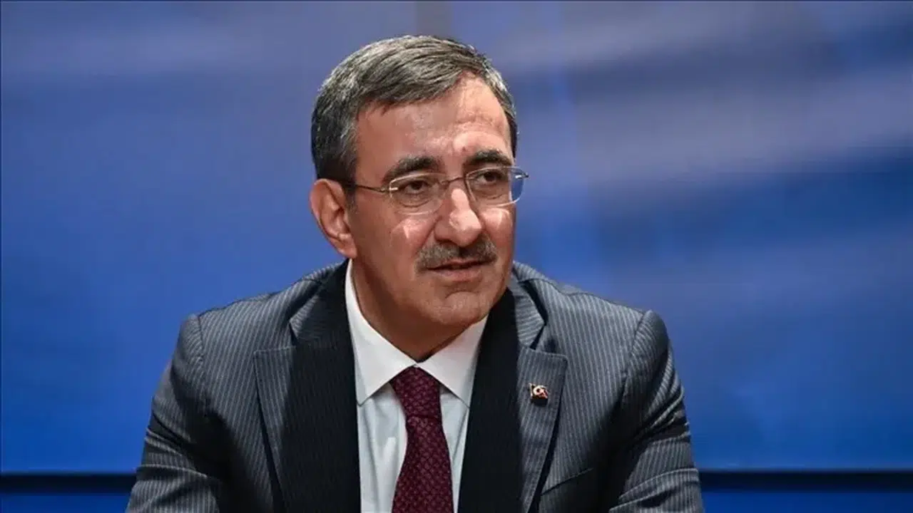 Cevdet Yılmaz müjdeyi verdi: Nisan ayında ihracat şahlandı, dış ticaret açığı çöktü!